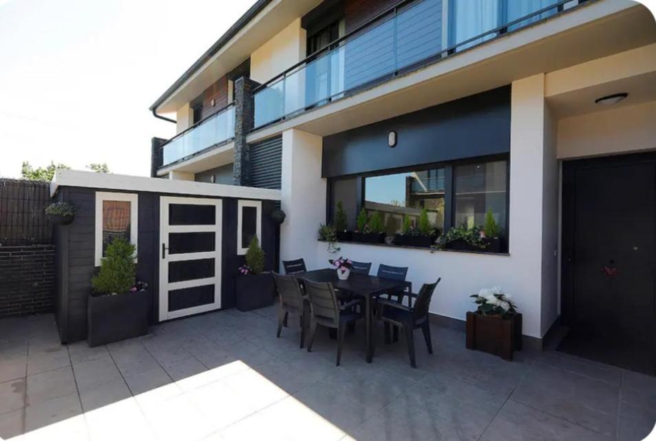 Ikasmendi Villa Rentería Екстериор снимка